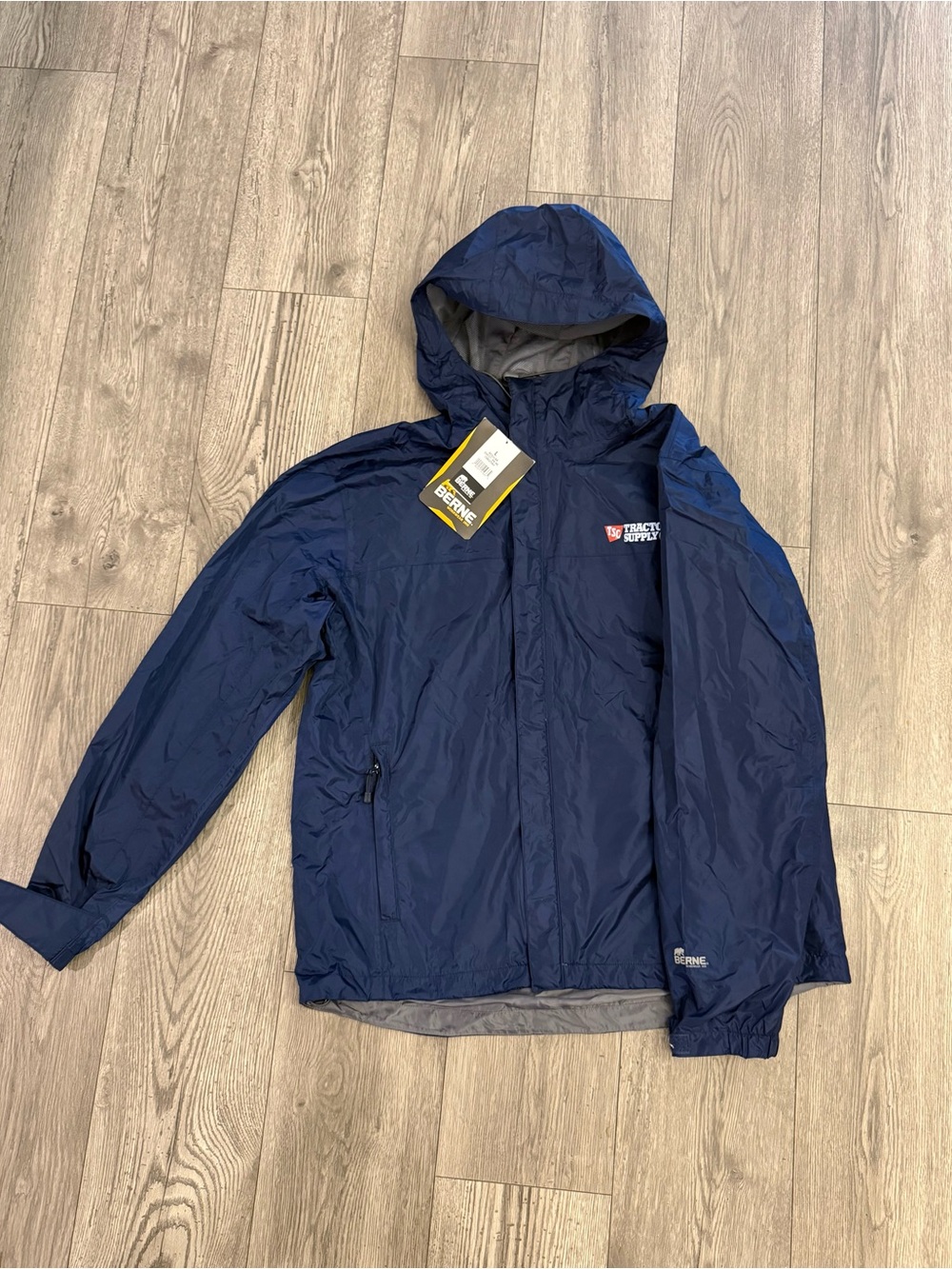 Berne Navy Tractor Supply Workwear Men’s Large Windbreaker Jacket Brand New